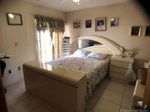 14337 100 Ln, Miami FL  33186-6962 exterior