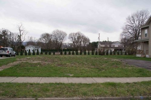 209 South St, Athens, PA 18810-1125