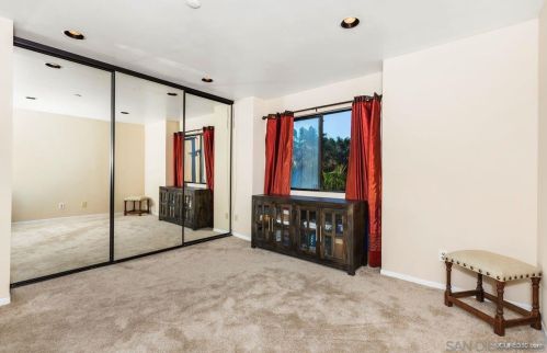 3802 Crown Pt Dr, San Diego CA 92109-6711 exterior