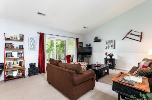 55 Lawson Ln, Ridgefield, CT 06877-3964