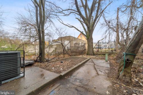 630 24th St, Camden NJ  08105-3806 exterior