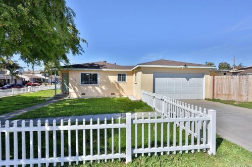 57 H St, Chula Vista CA  91910-4933 exterior