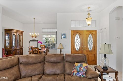 408 Calle Manzana, Bakersfield CA 93314-4247 exterior