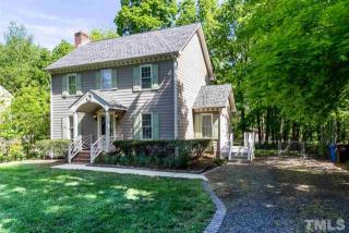 712 Valley Dr, Durham, NC 27704-1477