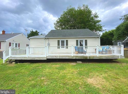 512 Marshall St, Slaughter Beach, DE 19963-2062