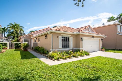 19213 4th St, Hollywood, FL 33029-5406