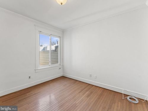 916 Capitol St, Washington DC 20003-1533 exterior