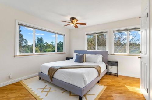 1322 Hamilton Ln, Escondido CA  92029-4316 exterior