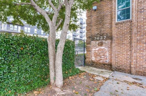 3627 Dickason Ave, Dallas TX  75219-4912 exterior