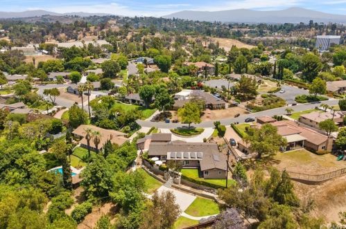 1539 Avolencia Dr, Fullerton CA 92835-3717 exterior