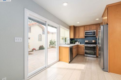 1416 Calle Enrique, Pleasanton CA 94566-5921 exterior