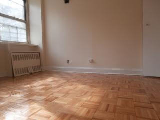 20 Park Ave, Mount Vernon NY  10550-2101 exterior