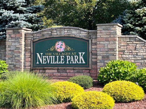 609 Juniper Ln, Bridgeville, PA 15017-3809