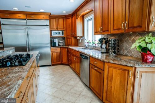 4 Beechwood Cir, Chadds Ford PA  19317-9109 exterior