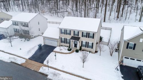 3233 Tyning Ln, Downingtown, PA 19335-6013
