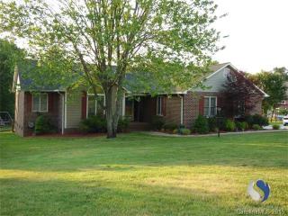 235 Midfield St, Mooresville, NC 28115-6770