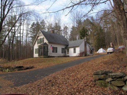 107 Gln Vly Rd, Petersham MA  01366-9730 exterior