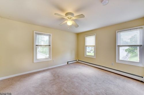 12 4th St, Wantage NJ  07461-2512 exterior