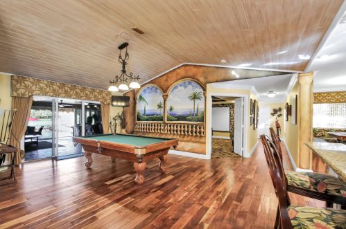 8813 Wendy Ln, West Palm Beach FL  33411-6522 exterior