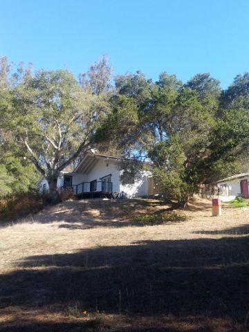 204 Carneros Ave, Aromas, CA 95004-9717