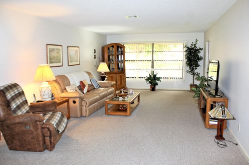 4525 Apple Tree Cir, Boynton Beach, FL 33436-3674