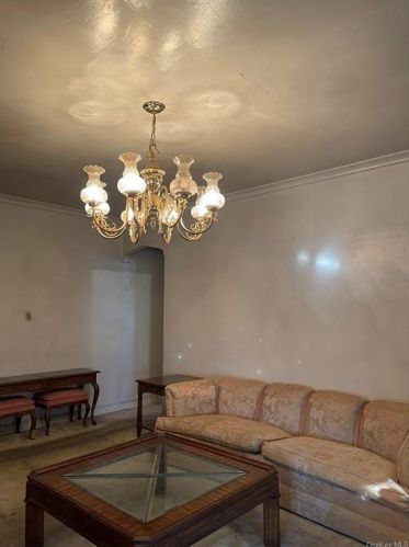 463 178th St, Bronx, NY 10457-4304