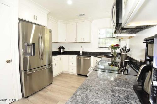 20 Calico Ct, Beaufort SC  29906-8900 exterior