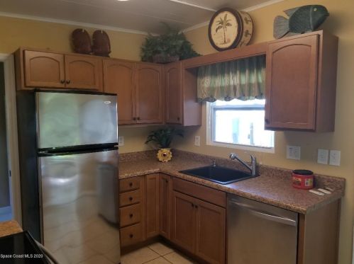 401 Plantation Dr, Titusville, FL 32780-2309