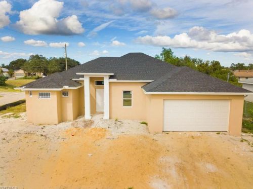 5318 3rd St, Lehigh Acres, FL