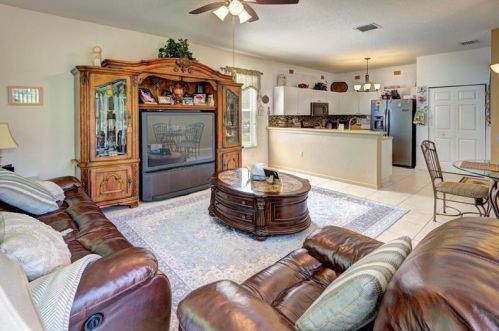 16101 27th St, Hollywood FL  33027-5200 exterior