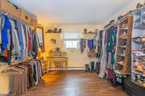 420 Drakestown Rd, Roxbury Township NJ  07836-9648 exterior