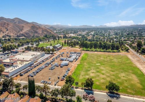 5223 Huntley St, Simi Valley CA 93063-3770 exterior