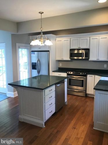 47 Estaugh Ave, Tavistock NJ  08033-2505 exterior