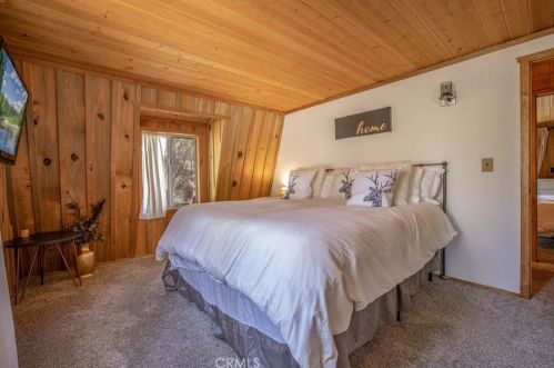 437 Gold Mtn Dr, Big Bear City CA  exterior