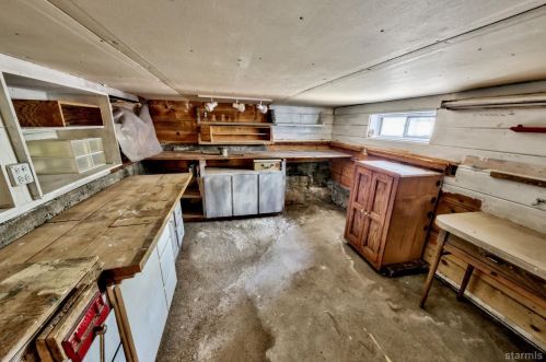 1860 F St, South Lake Tahoe CA  96150-3630 exterior