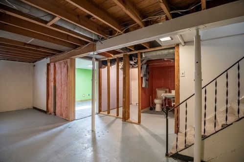 856 Buhl Farm Dr, Hermitage PA  16148-1556 exterior