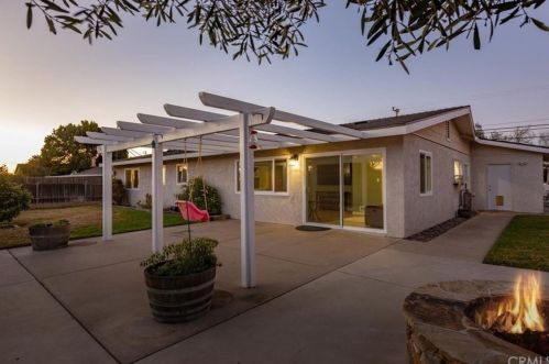 922 Patterson Rd, Santa Maria CA  93455-5004 exterior