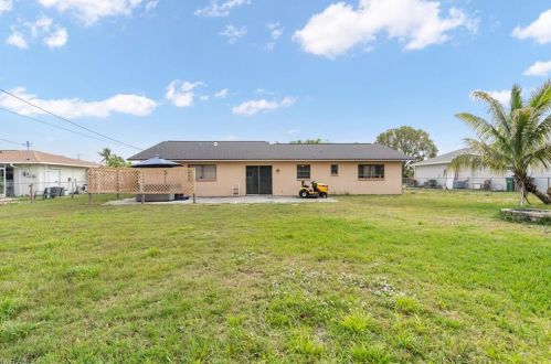 3302 6th Ave, Cape Coral FL  33914-5397 exterior