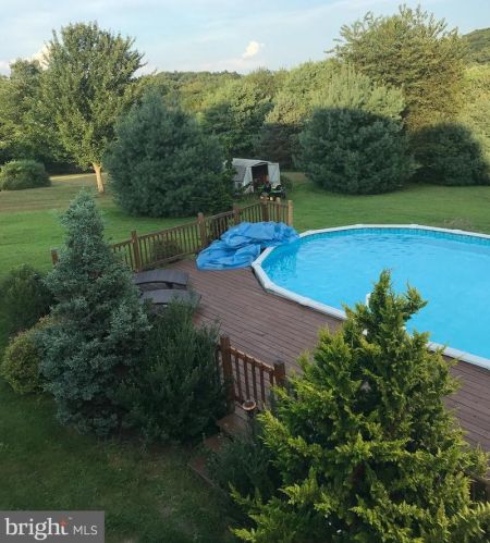 70 Acomo Dr, Siddonsburg PA  17019-9782 exterior