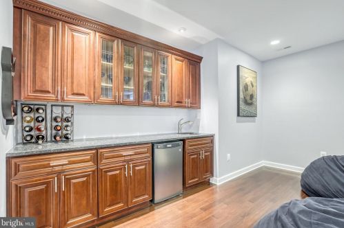 42104 Glynn Tarra Pl, Leesburg VA  20176-5478 exterior