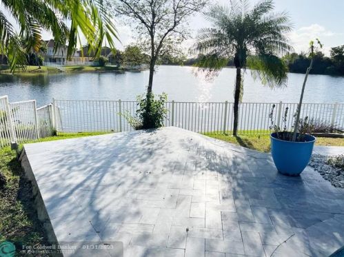 3591 177th Ave, Hollywood FL  33029-1666 exterior