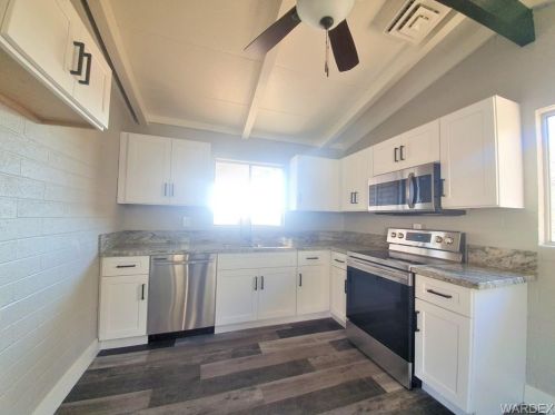 2479 Ripple Dr, Bullhead City, AZ 86429-5311