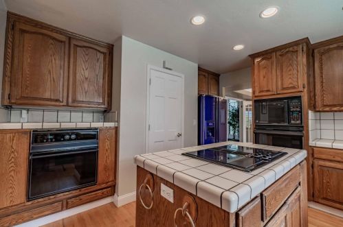 7265 Scarsdale Pl, San Jose CA  95120-4250 exterior