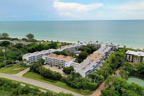 2265 Gulf Dr, Sanibel FL 33957-6122 exterior