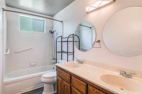 856 Sunset Dr, Redlands CA  92373-6938 exterior