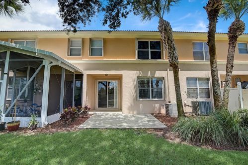 389 River Bluff Ln, West Palm Beach FL  33411-4217 exterior
