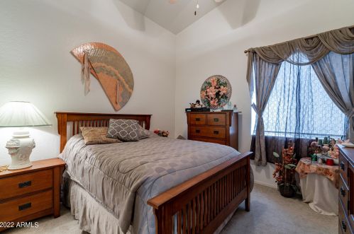 1064 Palomino Crk Dr, Gilbert AZ 85296-3727 exterior