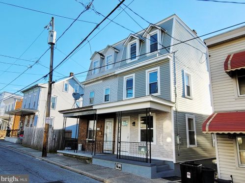 12 Liberty St, Schuylkill Haven, PA 17972-1702