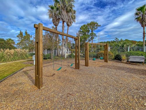 200 Oak Pt Lndg Dr, Mount Pleasant SC  29464-6283 exterior