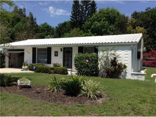 4053 Tern St, Sarasota, FL 34232-4945